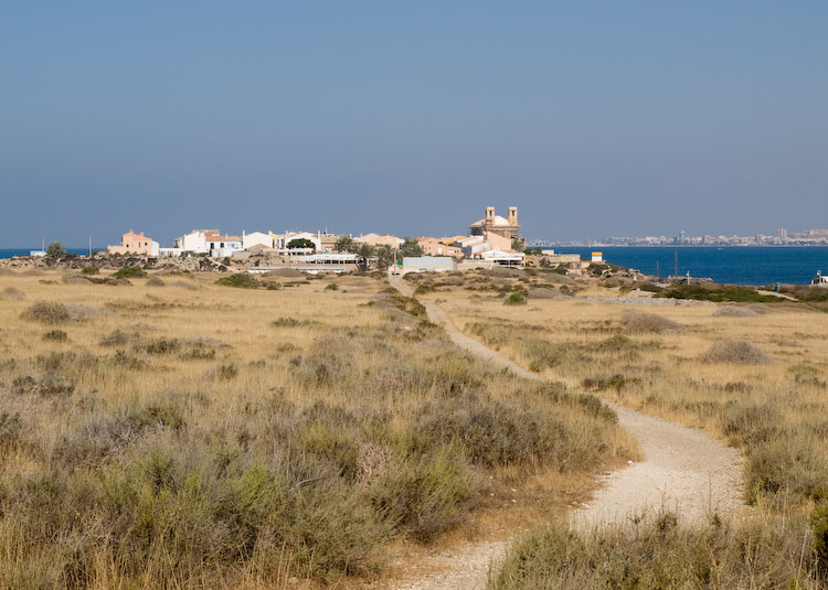 Road from the lighthouse to Tabarca village